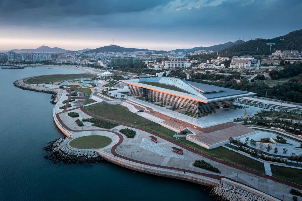 BIM建筑|长岛海洋生态文明综合试验区展览馆 / 华南理工大学建筑设计研究院工作十室+烟台市建筑设计研究院