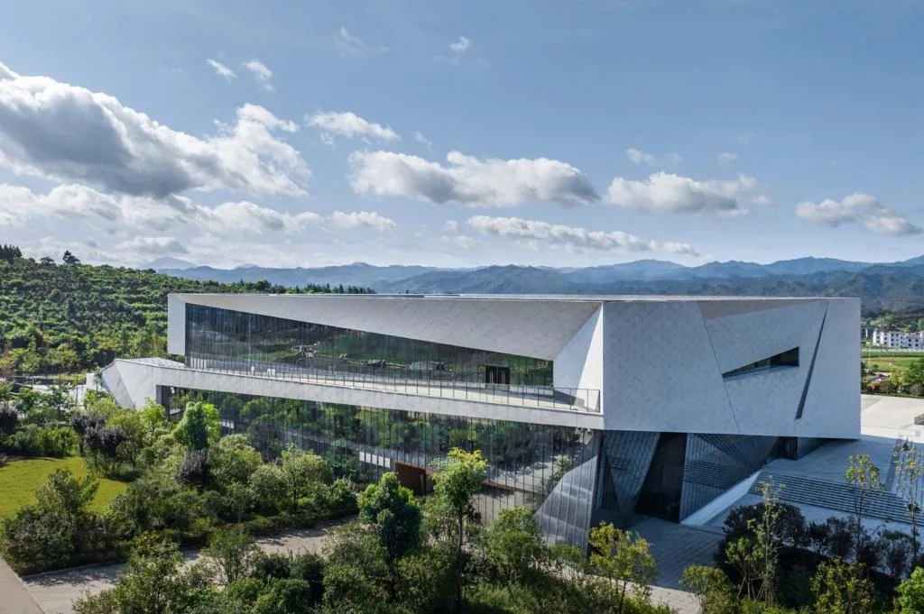 BIM建筑|南方红军三年游击战争纪念馆 / 华建集团上海建筑设计研究院