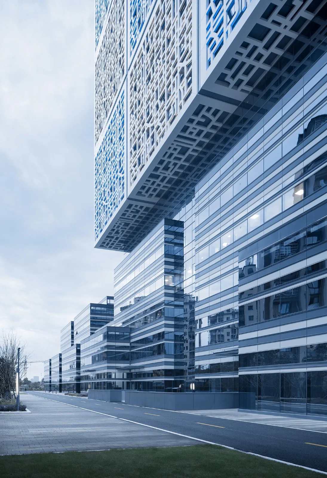 BIM建筑|“能量魔方” 萧山科技城创业谷 / 浙江大学建筑设计研究院有限公司