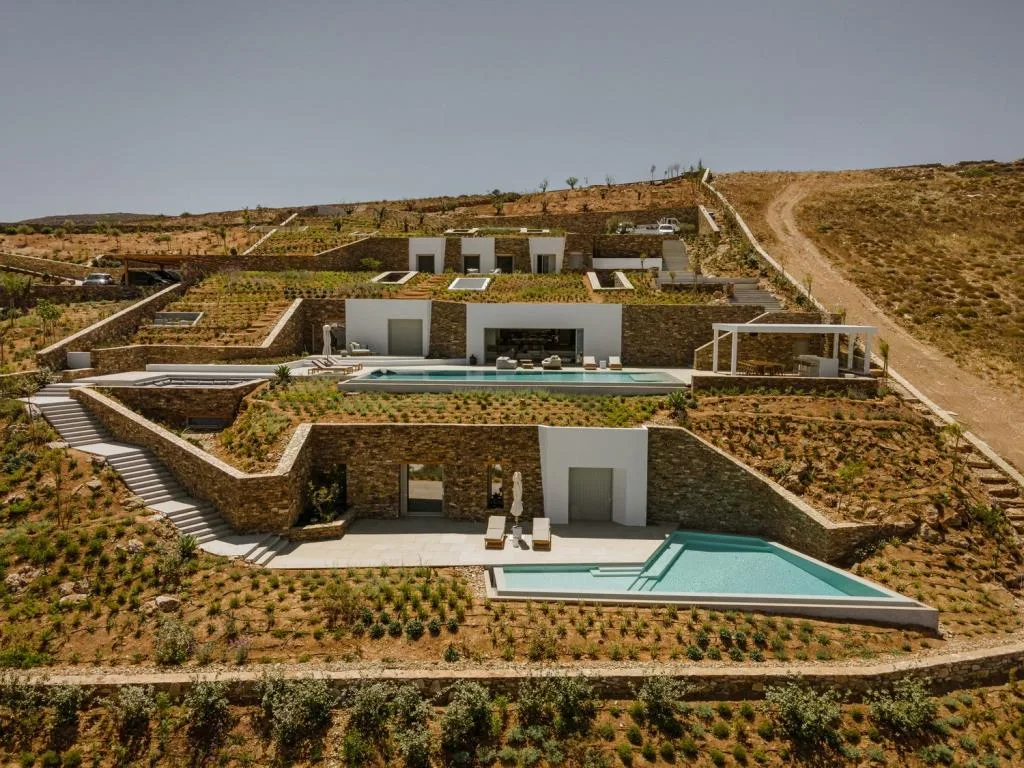BIM建筑|安提帕洛斯岛的地下私人别墅 / Tsolakis Architects