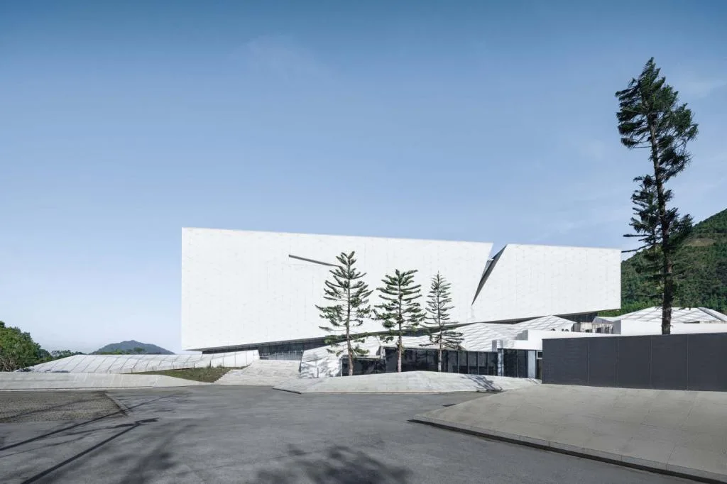 BIM建筑|南方红军三年游击战争纪念馆 / 华建集团上海建筑设计研究院