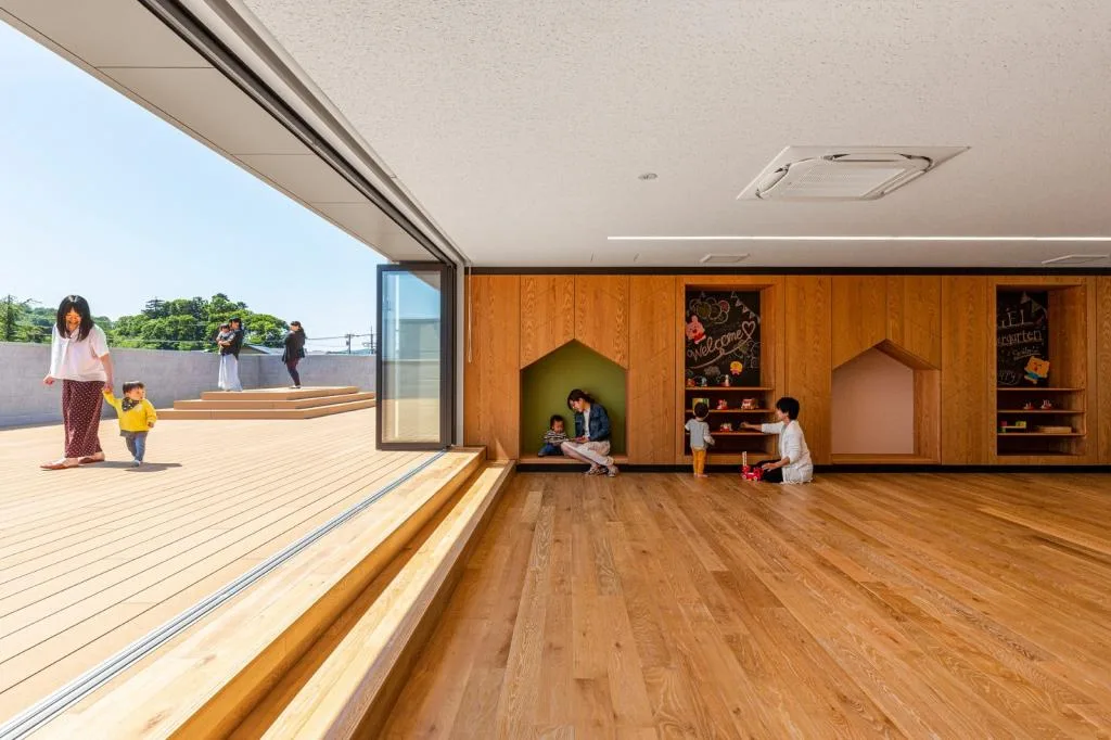 BIM建筑|EZ 幼儿园，阶梯空间搭建趣味游戏场所 / 日比野设计 + Kids Design Labo