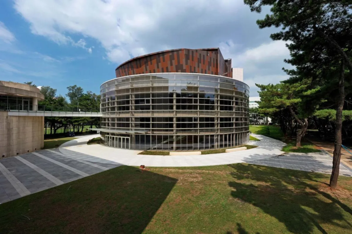 BIM建筑|台湾中央大学多功能大礼堂 / 潘冀联合建筑师事务所