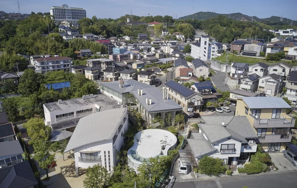 BIM建筑|巨构与小人儿，筑紫森林幼儿园 / UID Architects