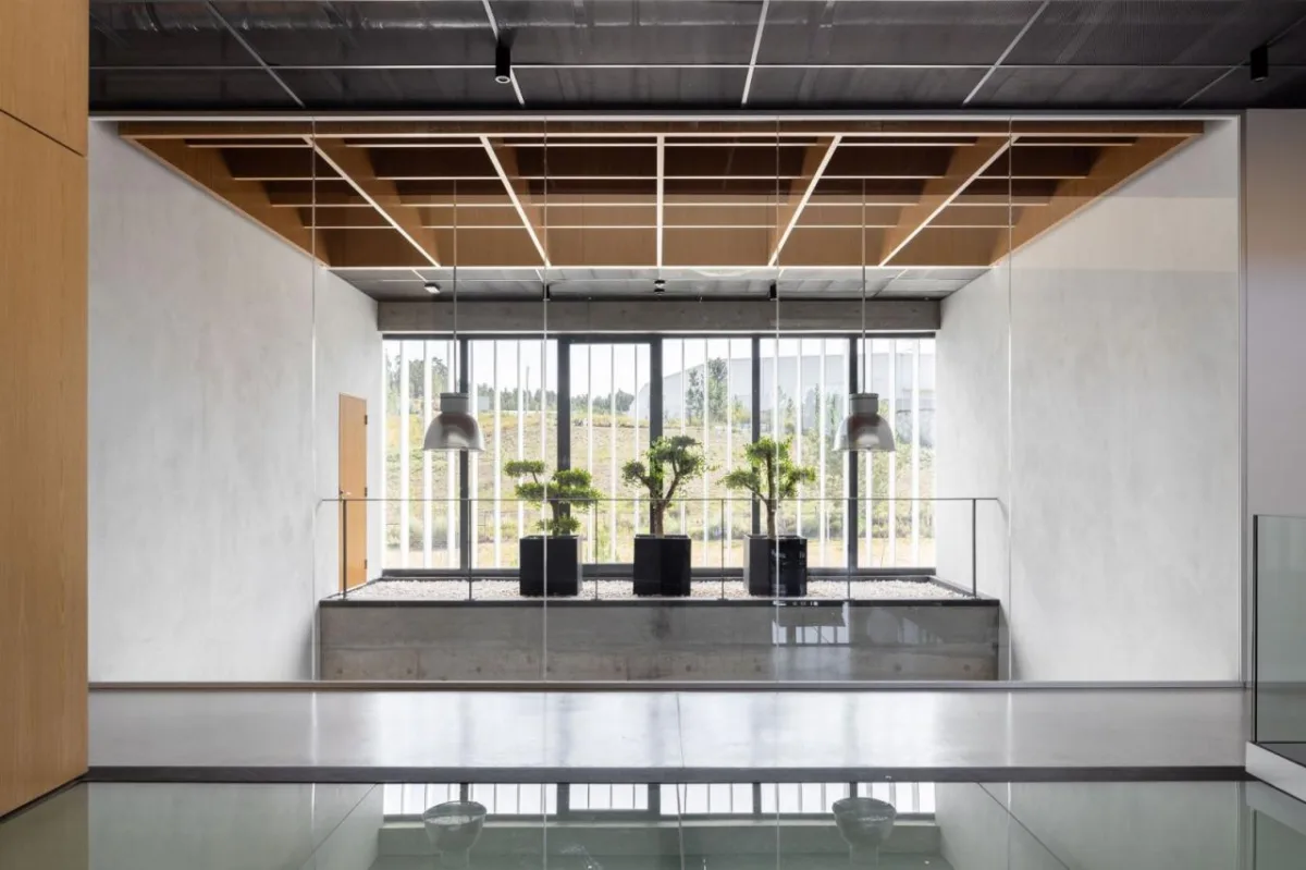 BIM建筑|AOC 商务中心 / mube arquitectura