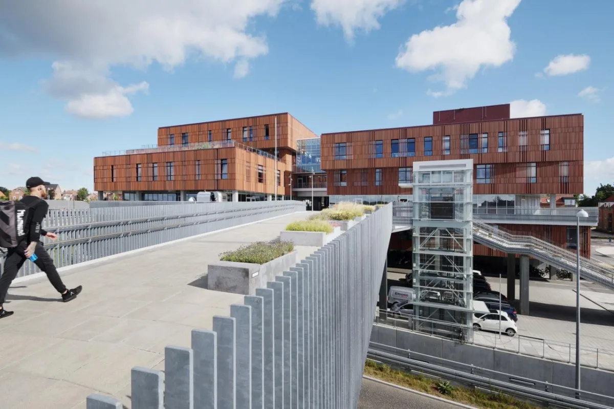 BIM建筑|Mercantec Midtbyens 体育馆 / Cubo 建筑事务所