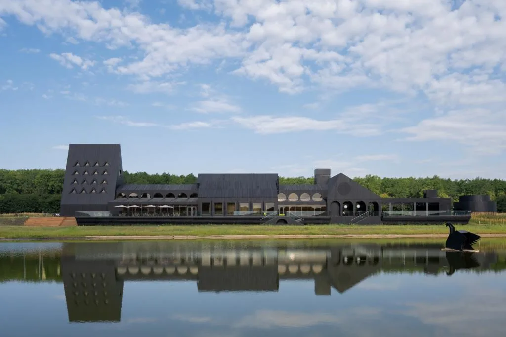 BIM建筑|库代克山公园游客接待中心 / Megabudka Architecture Bureau