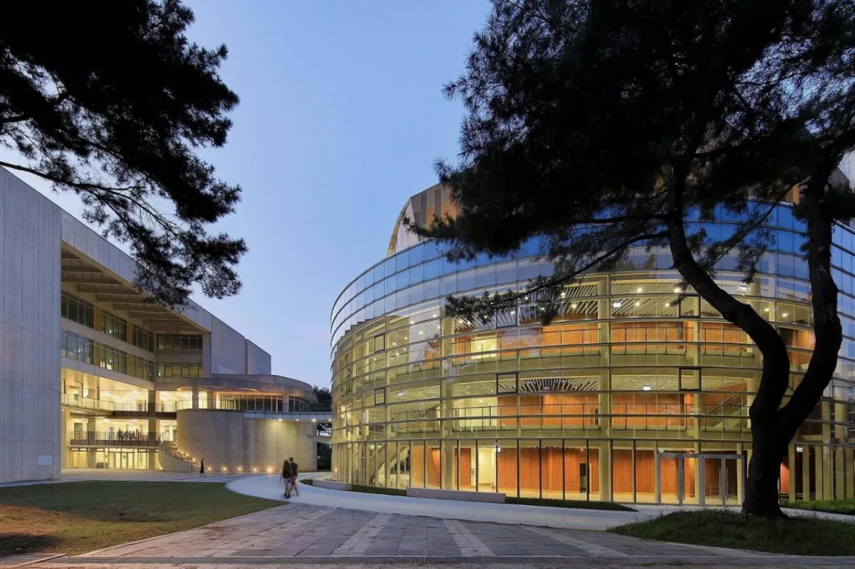 BIM建筑|台湾中央大学多功能大礼堂 / 潘冀联合建筑师事务所