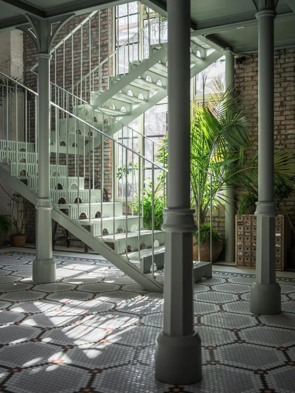 BIM建筑|工业建筑如何改造为泰式茶餐厅？ / 三厘社triostudio