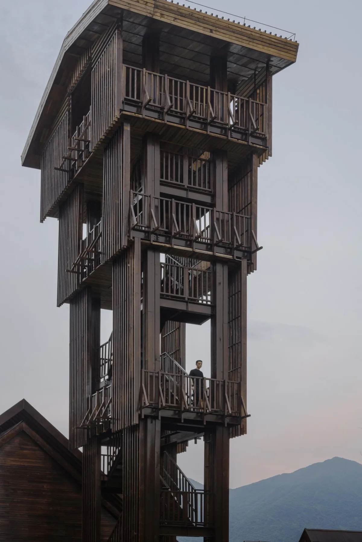 BIM建筑|木屋小镇：岛屿 · 丛林 · 小木屋，九江 / 平介设计