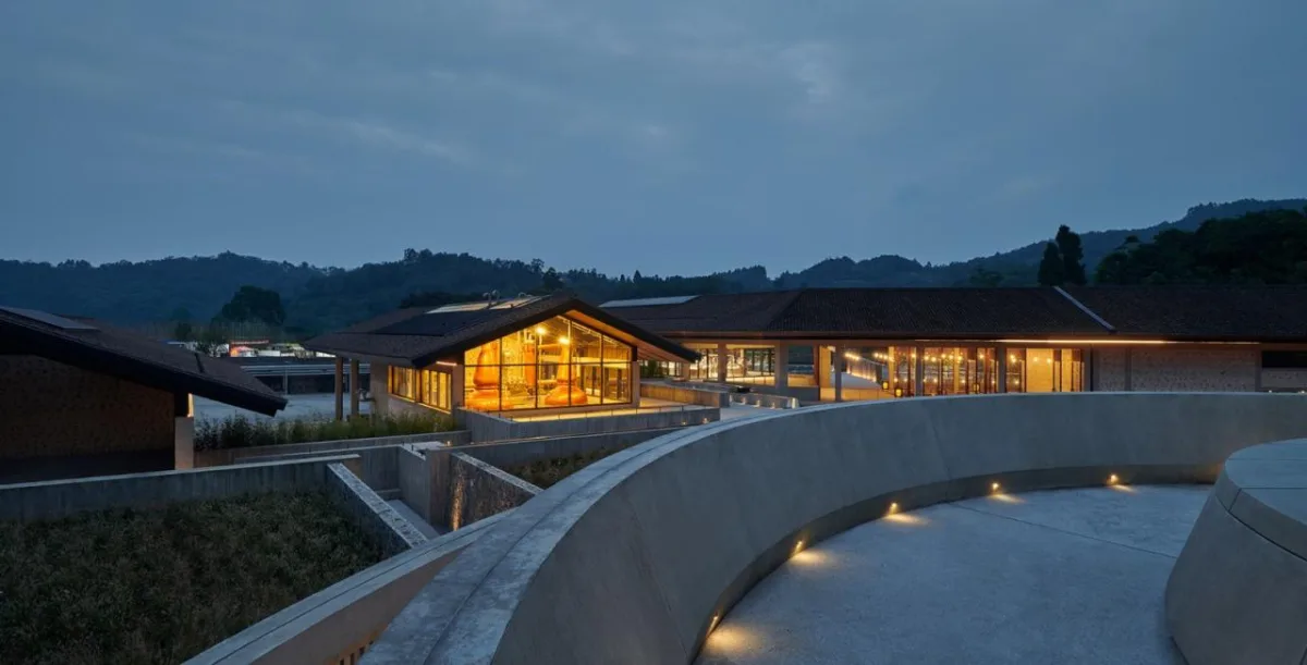 BIM建筑|叠川麦芽威士忌酒厂 / 如恩设计研究室