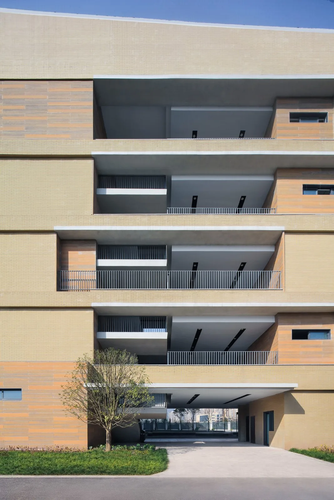 BIM建筑|西南大学附属中学两江校区：消失的高密度校园 / gad