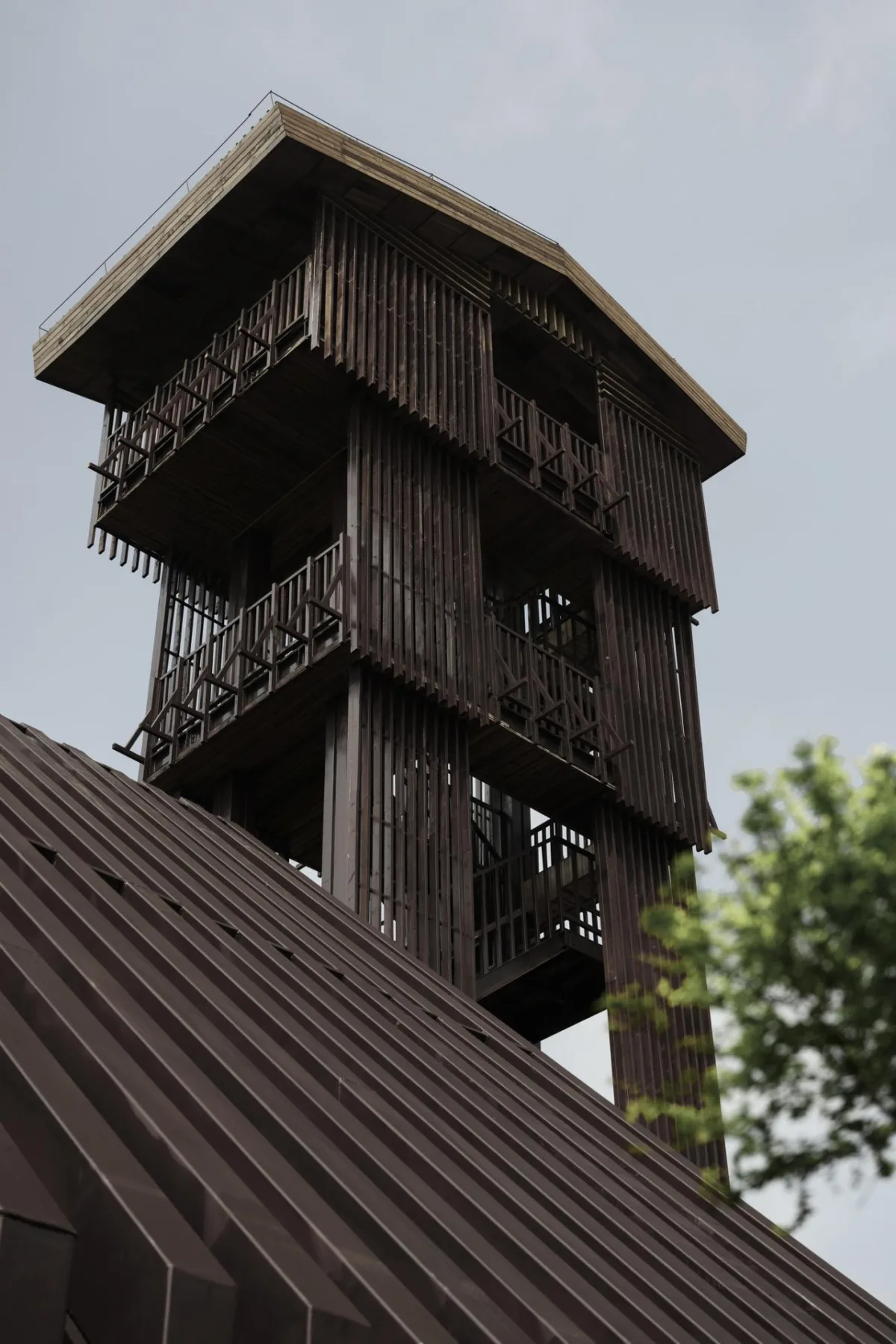 BIM建筑|木屋小镇：岛屿 · 丛林 · 小木屋，九江 / 平介设计