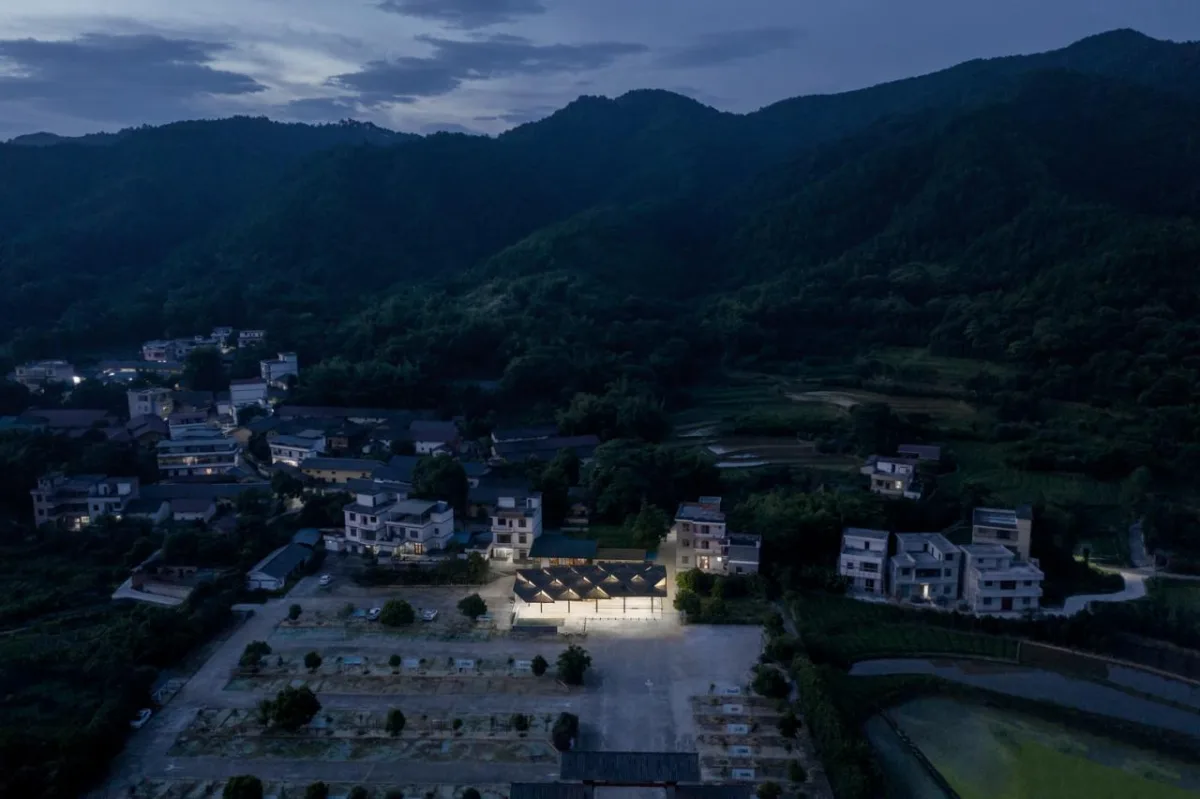 BIM建筑|乡土建筑的单元式转译 ——南粤古驿道梅岭驿站创作实践 / GDAD-城市建筑工作室