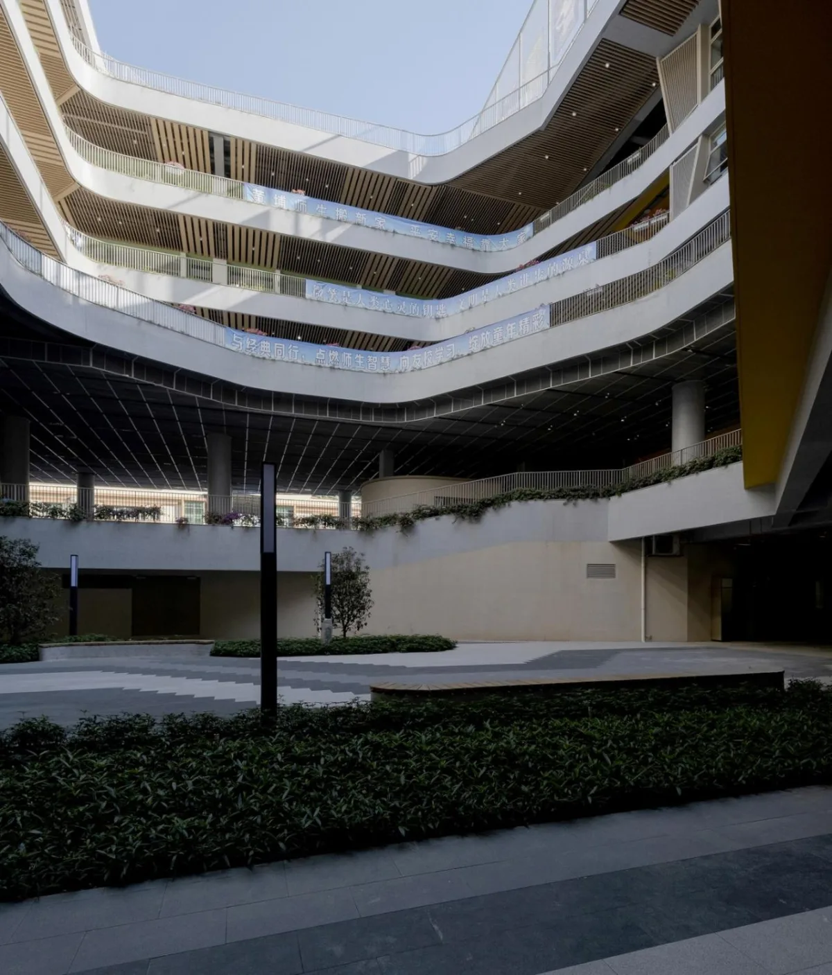 BIM建筑|深圳市宝安区上星学校 / 第伍建筑