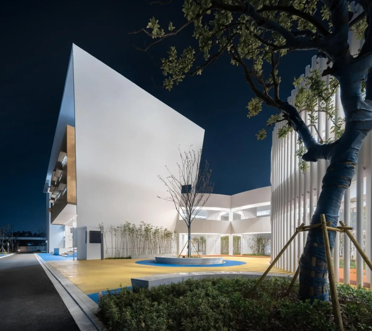 BIM建筑|维度的转移：凤西小学 / 米丈建筑