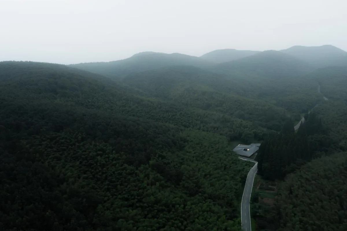 BIM建筑|无想山秋湖驿站 / 米思建筑