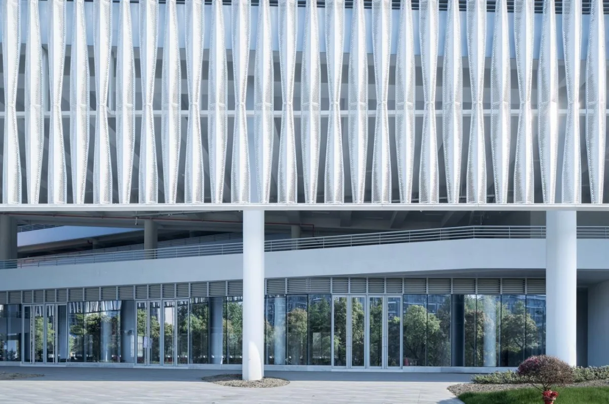 BIM建筑|来自停车楼的逆袭：杭州钱投海达停车楼 / 浙江大学建筑设计研究院有限公司