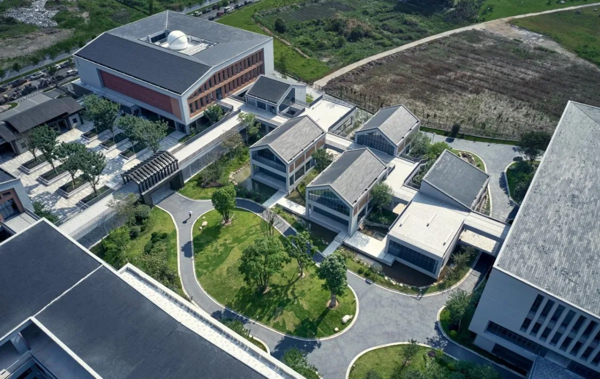 BIM建筑|树下问道，山间筑园 ——乐清市荆山公学 / 浙江大学建筑设计研究院有限公司