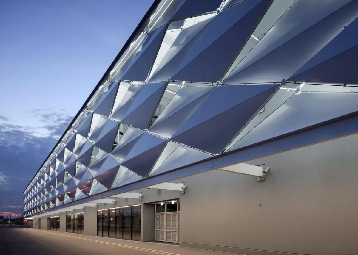 BIM建筑|卢森堡足球橄榄球体育场 / gmp Architects