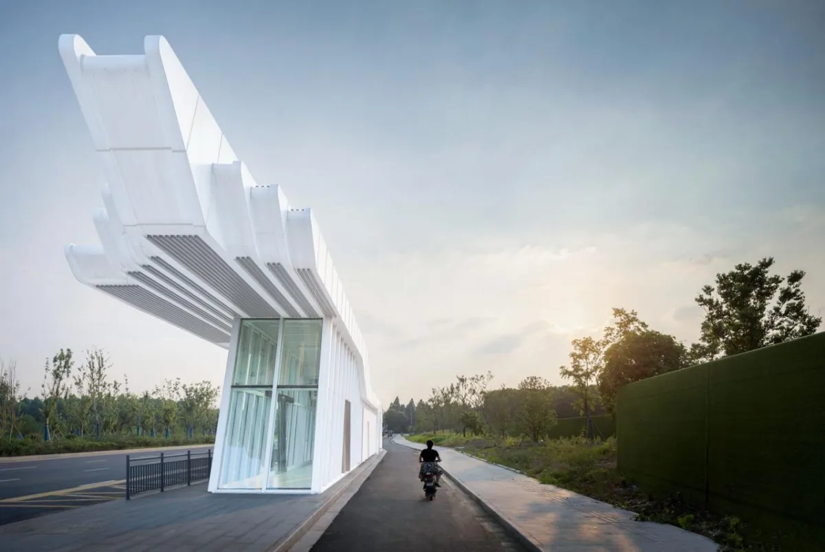 BIM建筑|有趣的等候：张家港高铁新城公交站台设计 / 中衡设计