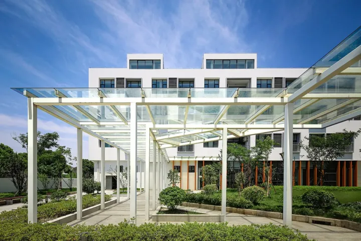 BIM建筑|赵巷康宁养护院建筑设计—这里欢迎自由的老灵魂 / 上海久利建筑事务所