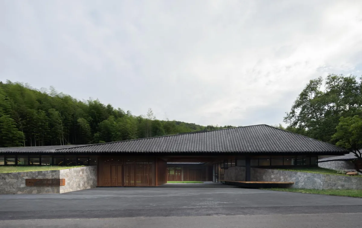 BIM建筑|无想山秋湖驿站 / 米思建筑