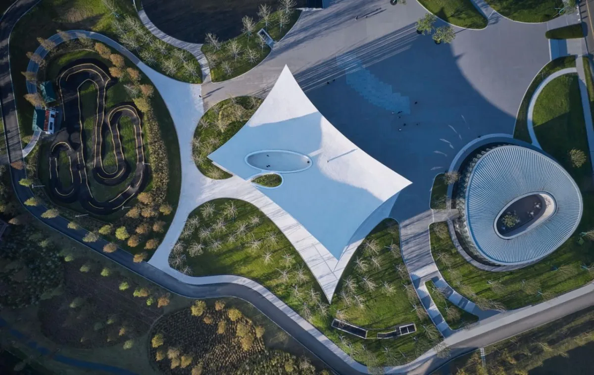 BIM建筑|藏马山飞毯 ：亲子活动中心 / 栖城设计