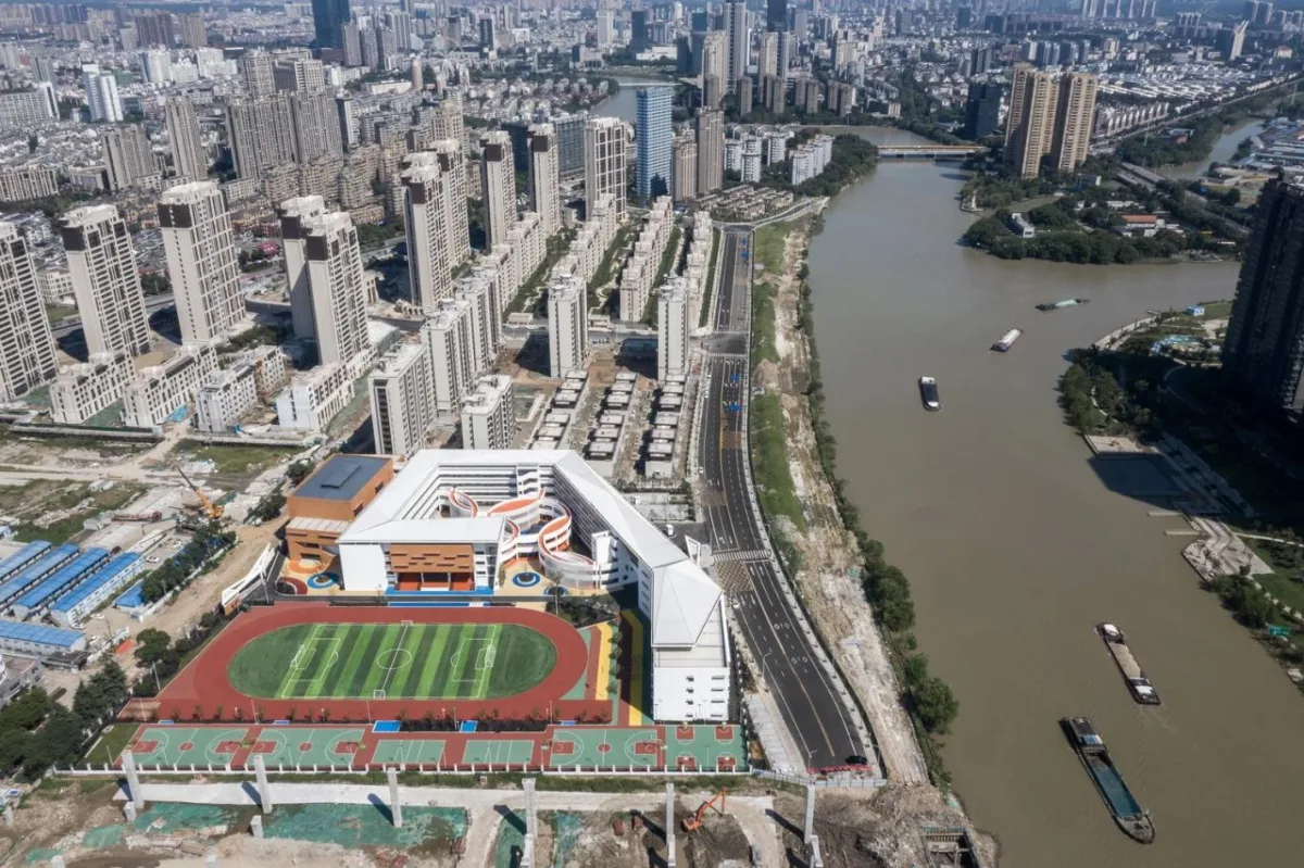 BIM建筑|维度的转移：凤西小学 / 米丈建筑