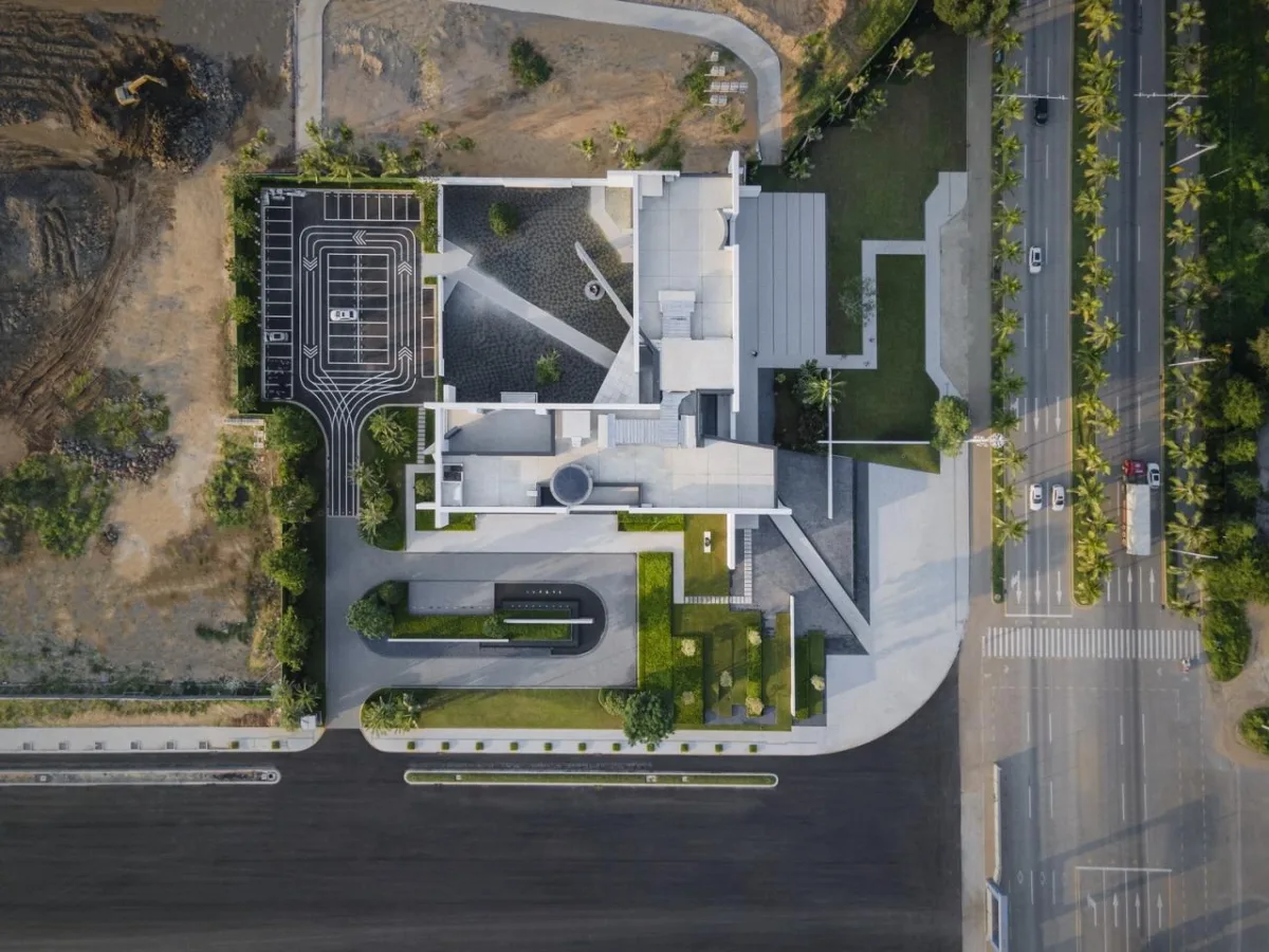 BIM建筑|打破墙的边界: 海口市国际免税城接待中心 / aoe事建组