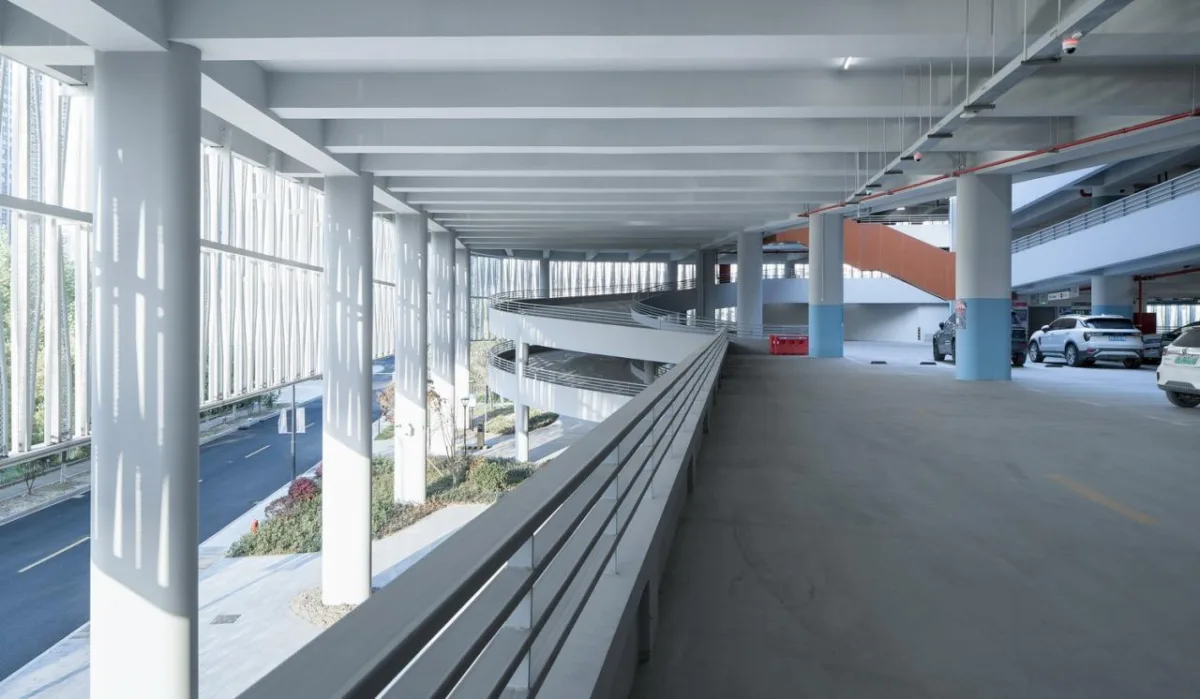 BIM建筑|来自停车楼的逆袭：杭州钱投海达停车楼 / 浙江大学建筑设计研究院有限公司