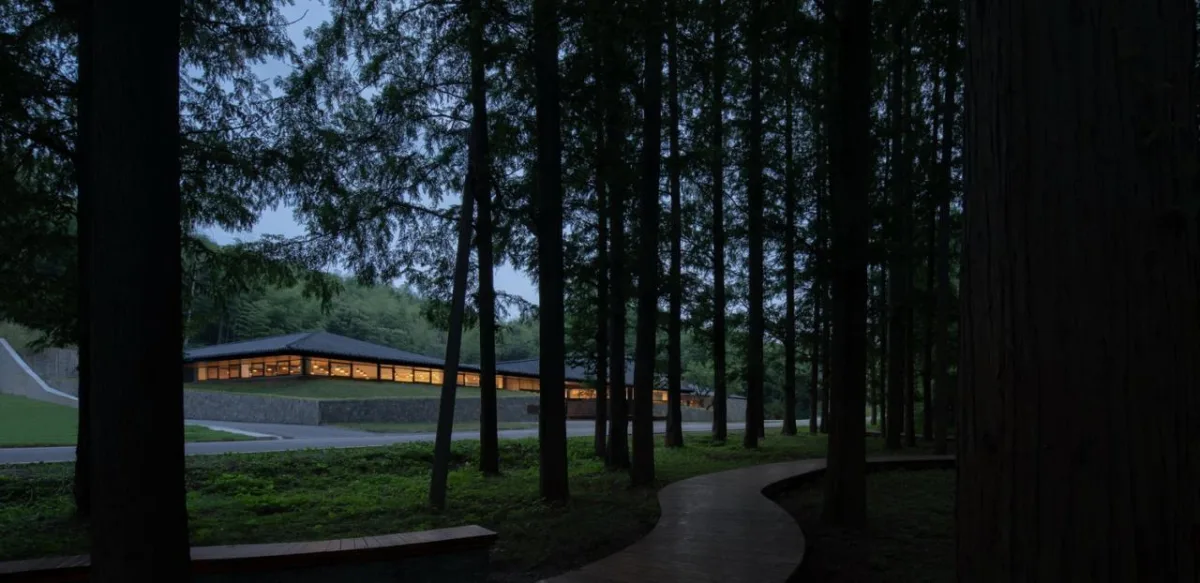 BIM建筑|无想山秋湖驿站 / 米思建筑
