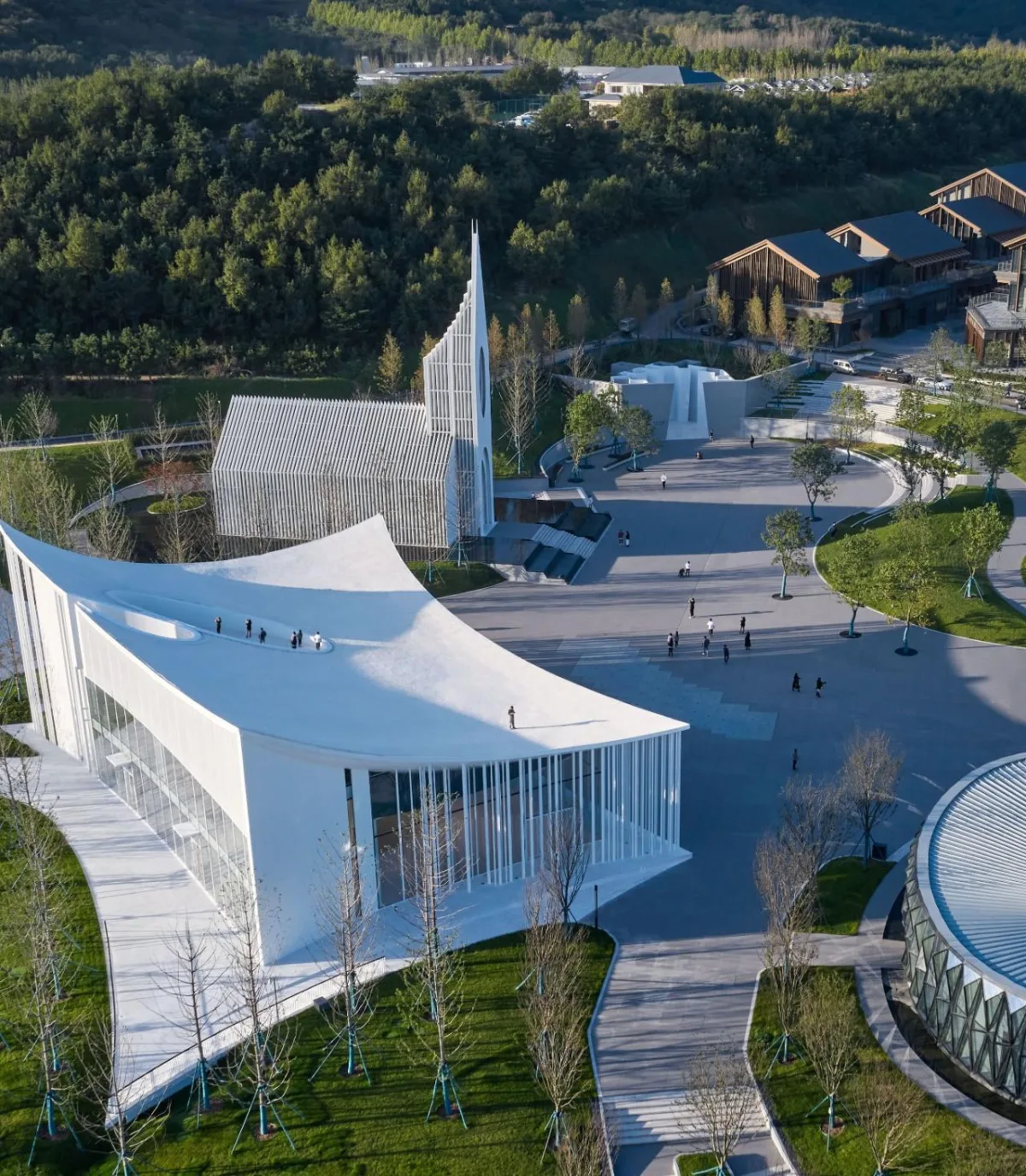 BIM建筑|藏马山飞毯 ：亲子活动中心 / 栖城设计