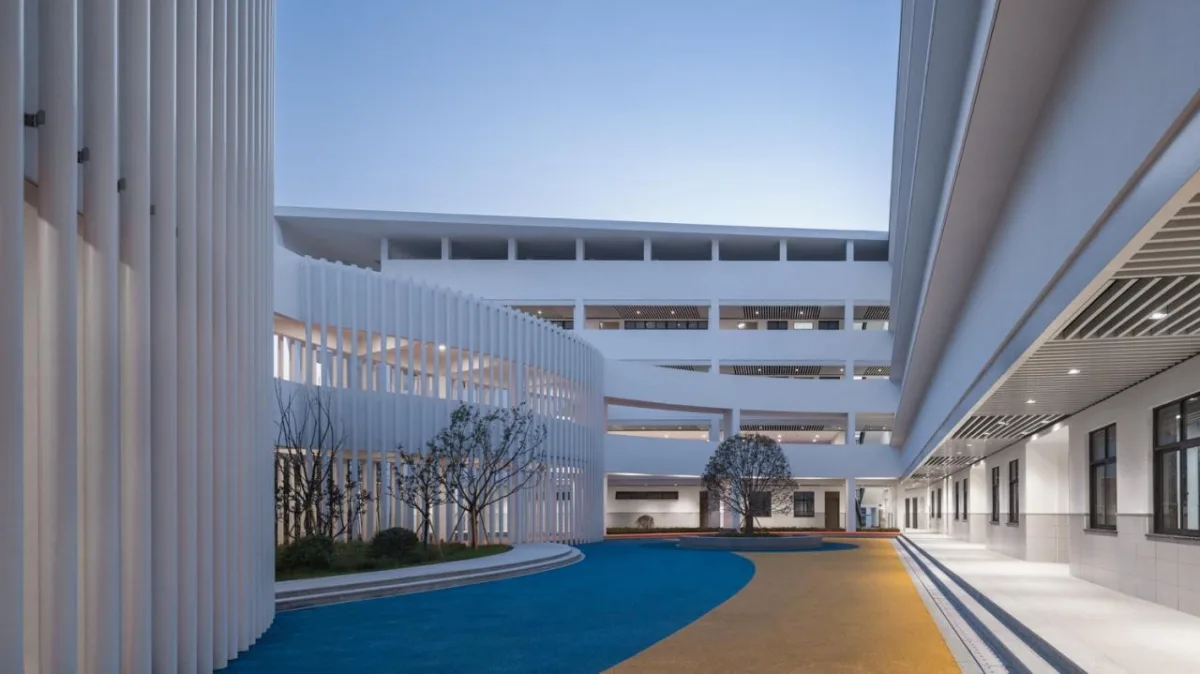 BIM建筑|维度的转移：凤西小学 / 米丈建筑