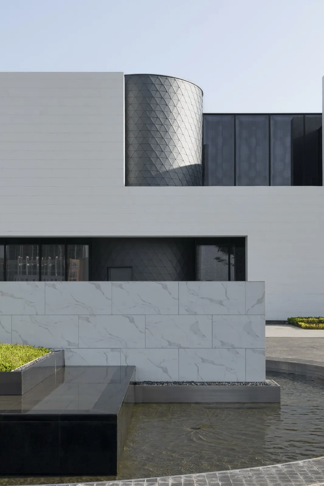 BIM建筑|打破墙的边界: 海口市国际免税城接待中心 / aoe事建组