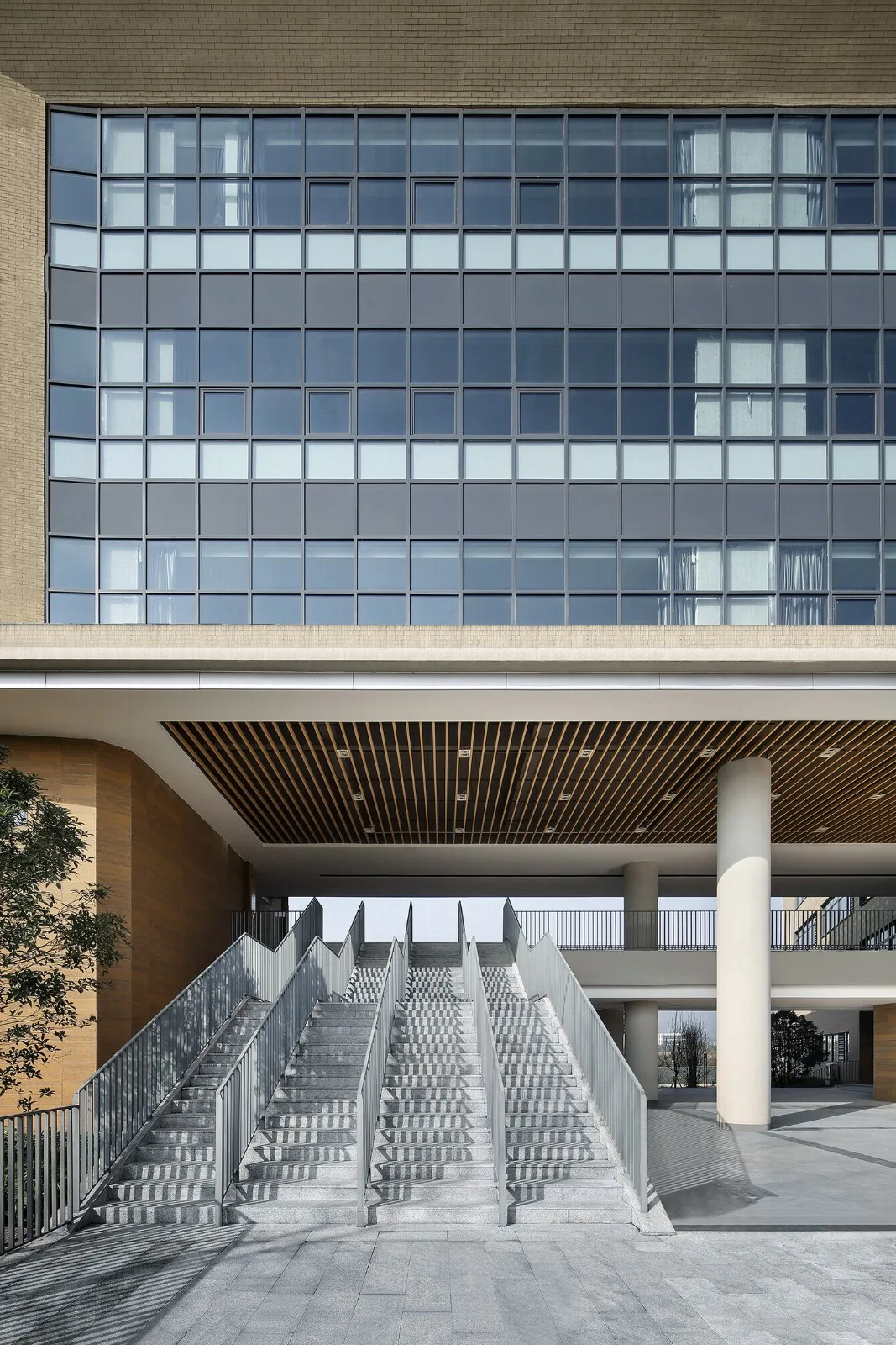BIM建筑|西南大学附属中学两江校区：消失的高密度校园 / gad