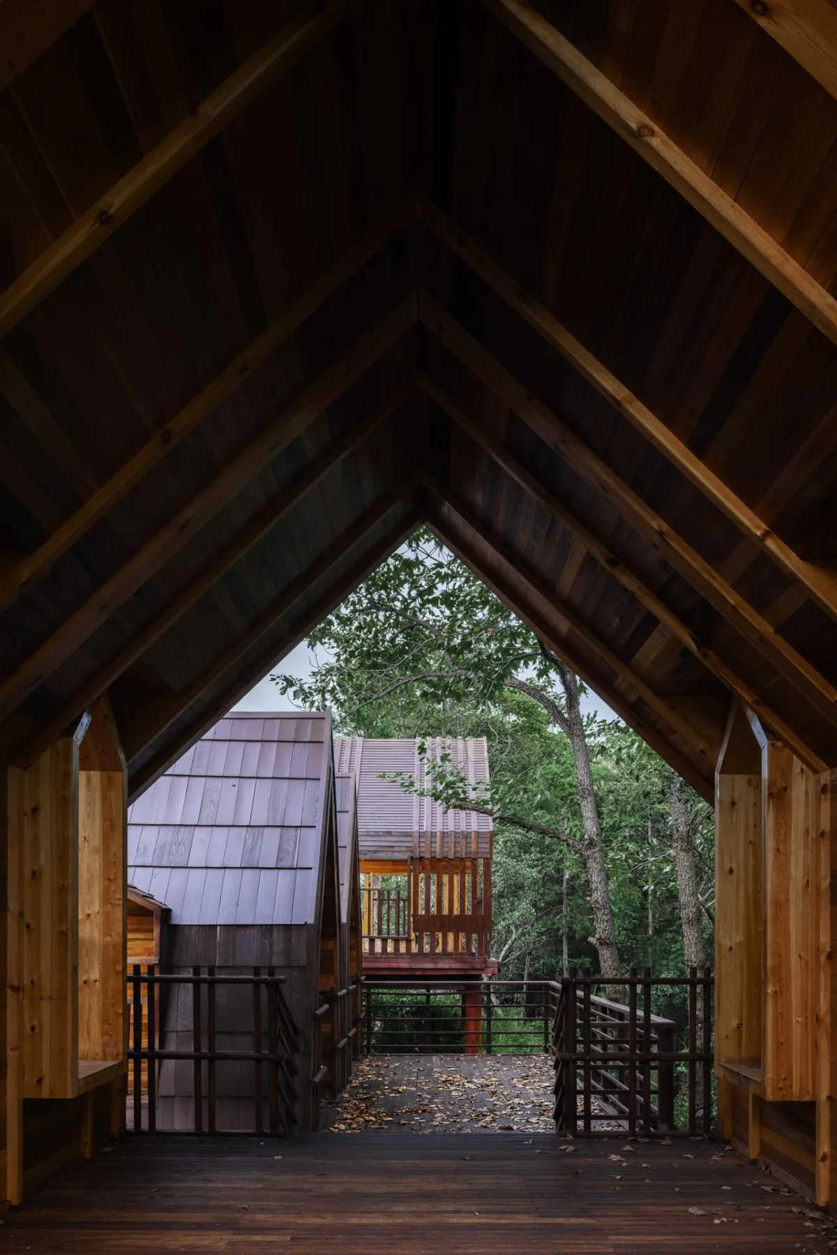 BIM建筑|木屋小镇：岛屿 · 丛林 · 小木屋，九江 / 平介设计