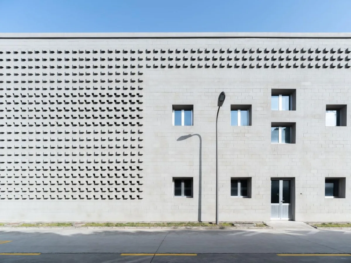 BIM建筑|和椿科技二号厂房 / 张朋千建筑事务所