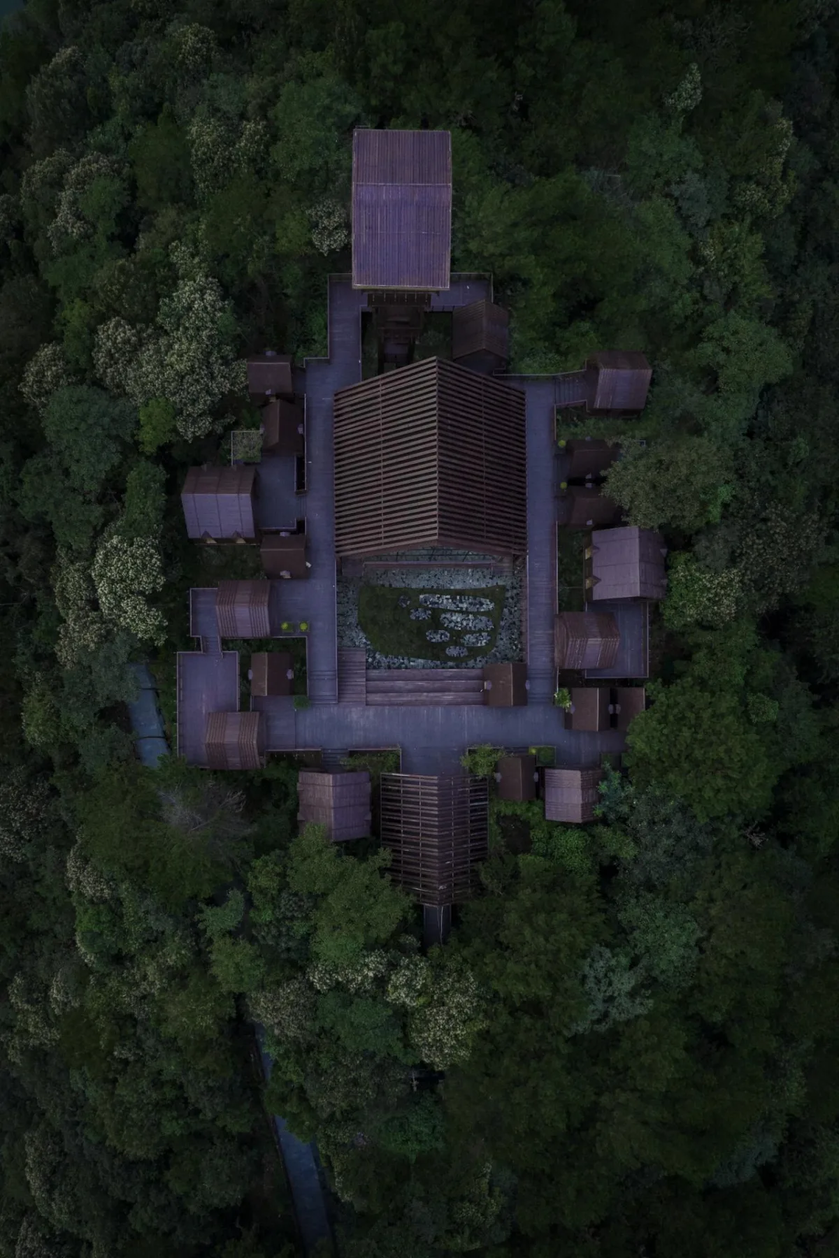 BIM建筑|木屋小镇：岛屿 · 丛林 · 小木屋，九江 / 平介设计