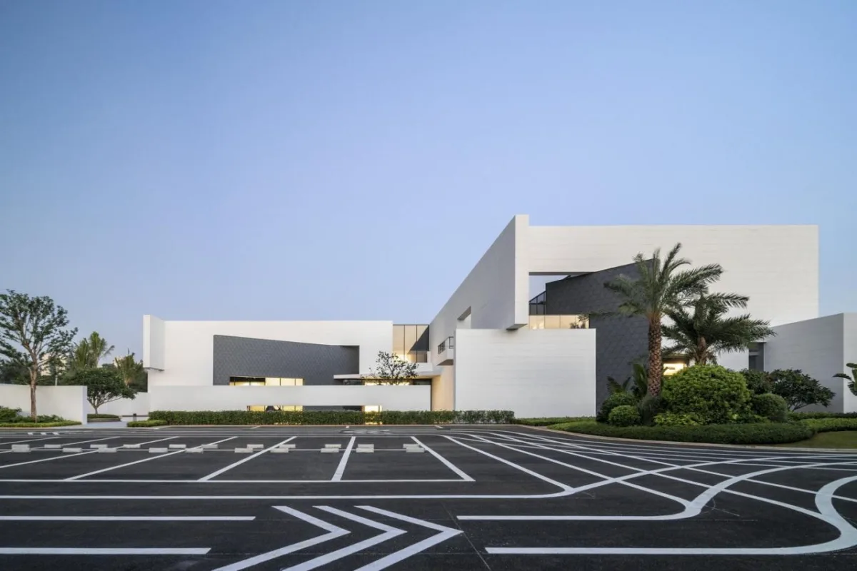 BIM建筑|打破墙的边界: 海口市国际免税城接待中心 / aoe事建组