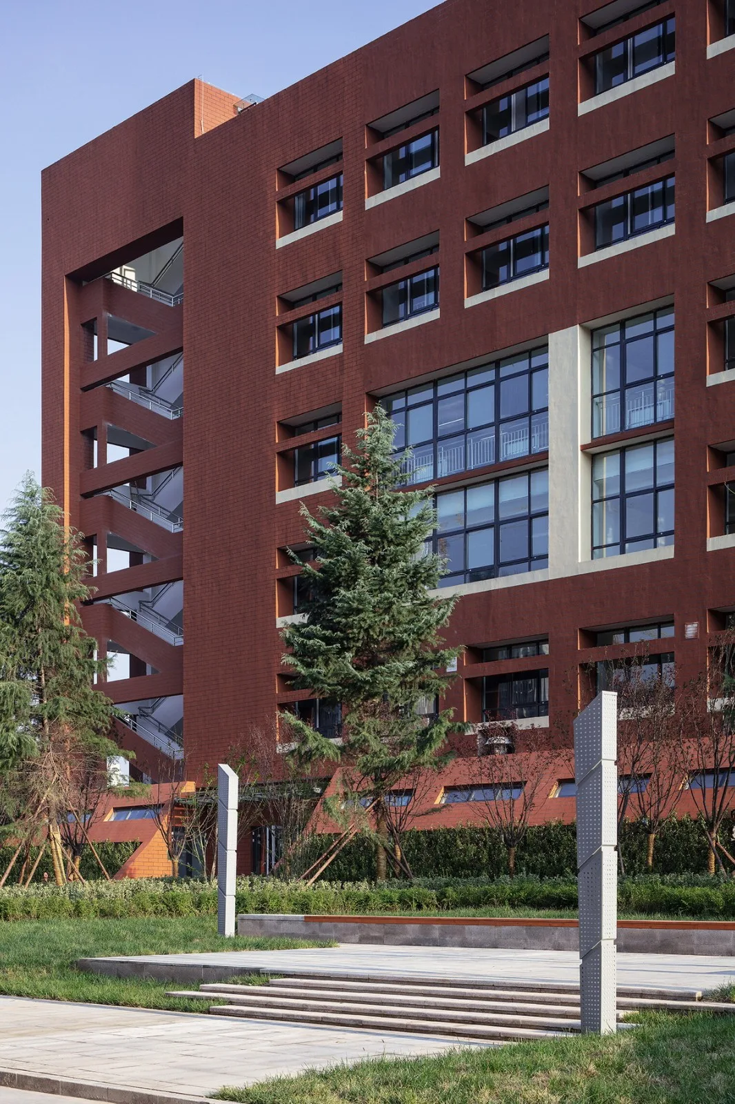 BIM建筑|“合”与“和” 厅、堂与庭：西安市航天城第一中学建筑设计 / 西安建筑科技大学建筑设计研究院