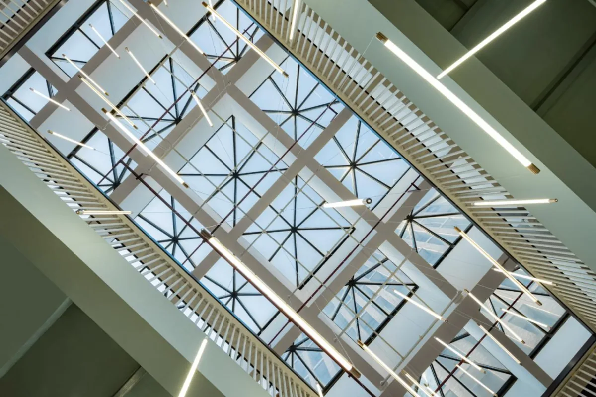 BIM建筑|“盒子的情绪“-纹理学院校史馆空间改造 / 行维新筑