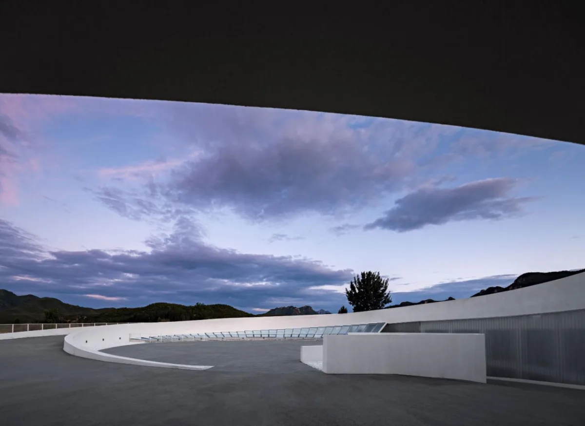 BIM建筑|振兴乡村需要“知行合一”：田岗艺术中心 / 袈蓝建筑