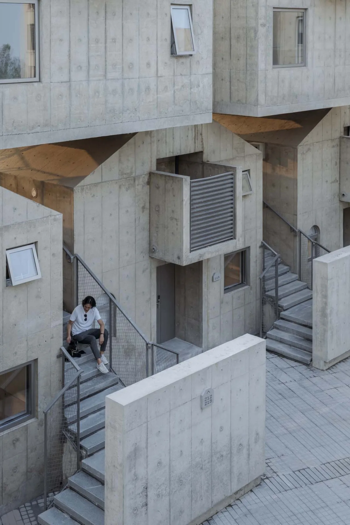 BIM建筑|宠物酒店：犬舍 / 高目建筑