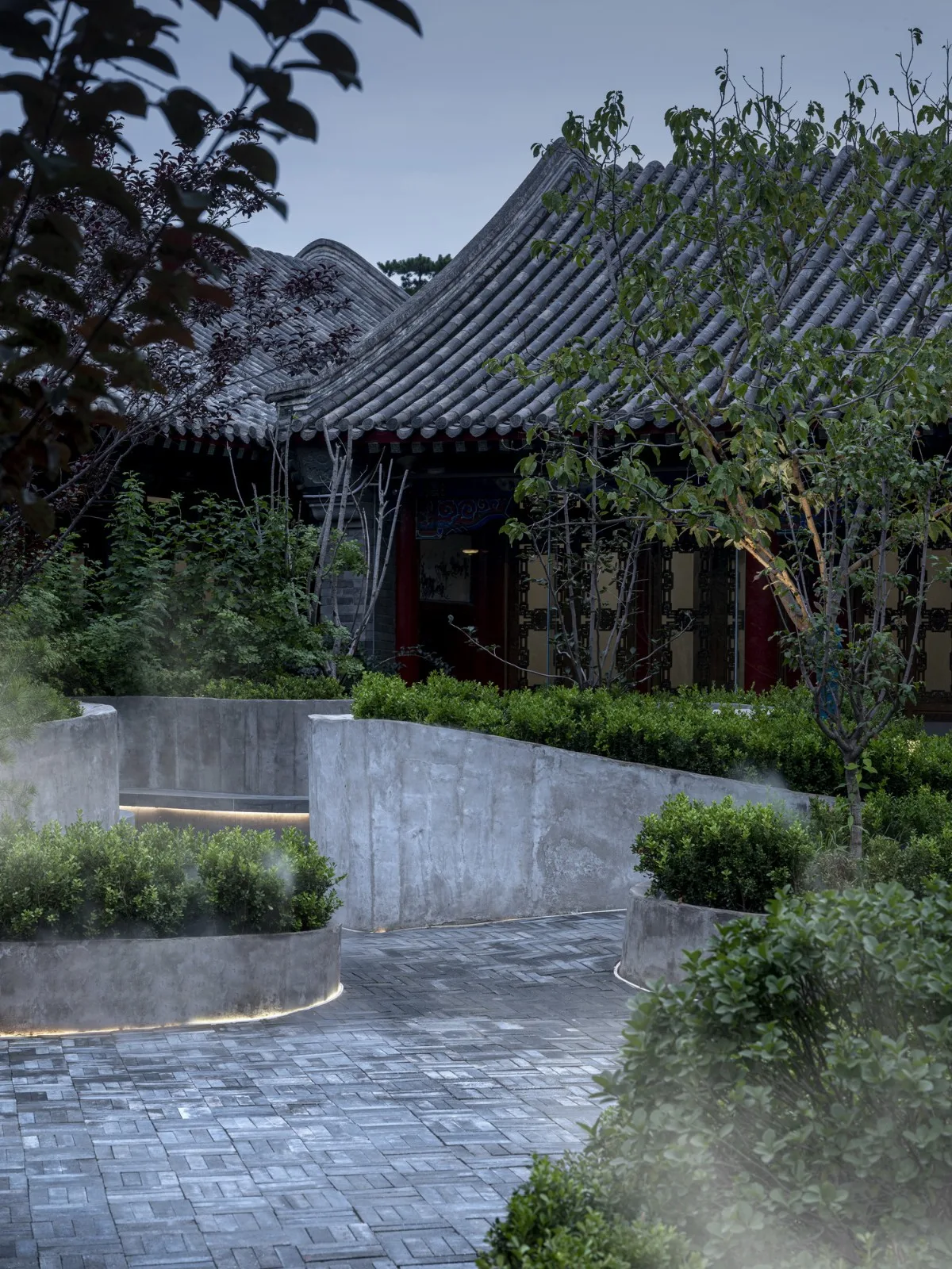 BIM建筑|中国传统四合庭院的人文办公综合体升级改造 / 北京中德行建筑设计