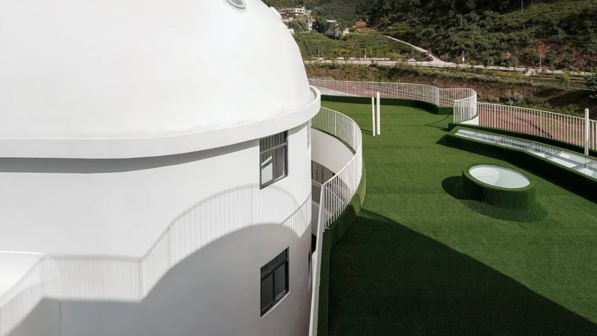 BIM建筑|虽偏远 理想必致！在西昌卫星发射基地大凉山建一座“探索者幼儿园” / 迪卡建筑设计中心