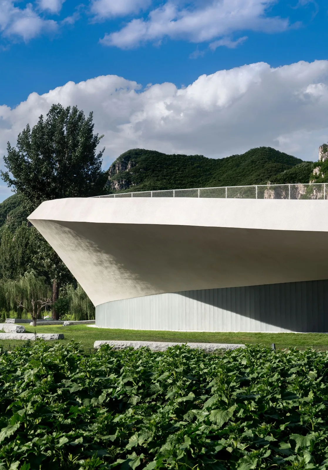 BIM建筑|振兴乡村需要“知行合一”：田岗艺术中心 / 袈蓝建筑