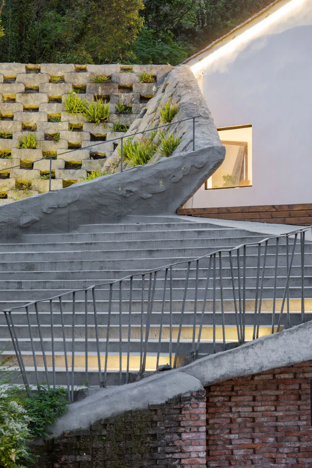 BIM建筑|山村改造中的小品建筑：山根之花 ／谱观建筑