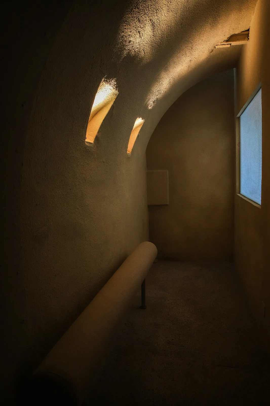 BIM建筑|Caver-防空洞里的酒吧 / itD studio