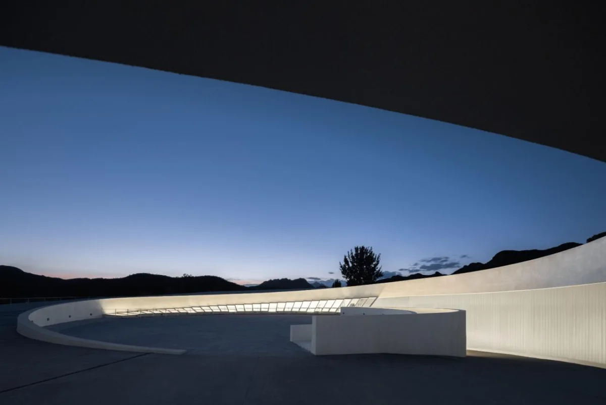 BIM建筑|振兴乡村需要“知行合一”：田岗艺术中心 / 袈蓝建筑